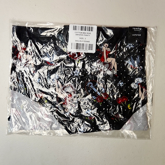 ❤️NWT VINTAGE TORRID HIPSTER PANTY - LOVERS TATTOO HEART PINUP PRINT - PLUS SIZE - Picture 6 of 10